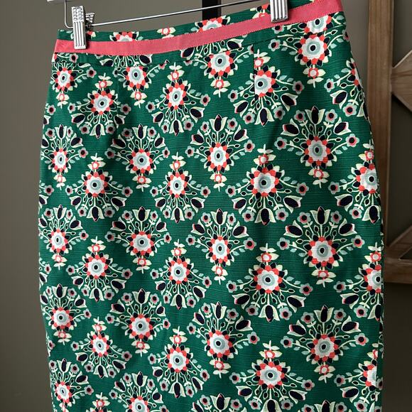 Boden Green Floral Pencil Skirt Size 2 Petite - Picture 2 of 6